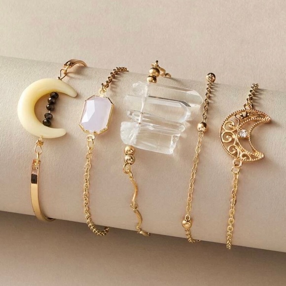 3/$30 💛 5pc Boho Bracelet Set - Picture 2 of 4